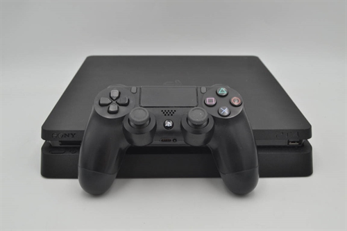 Playstation 4 - Slim 500 GB HDD - Konsol - SNR 02-27452574-1709306 (B Grade) (Genbrug)